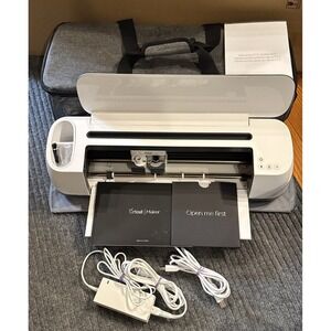 Cricut Maker Bundle | Luxja Soft Case | Manual | Cables | Pad | EUC